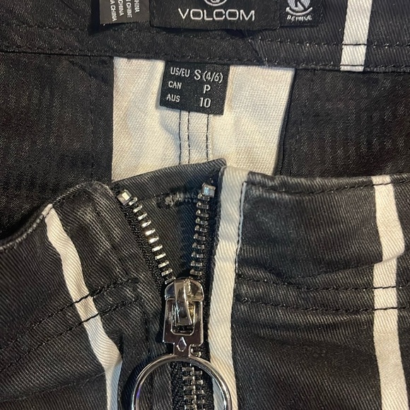 Volcom Striped Black Mini Skirt with White Accents - Picture 6 of 7